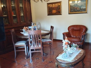 Appartamento in Vendita a Pisa, 290'000€, 130 m², con Box