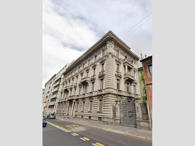 Appartamento in Vendita a Milano, 2'025'000€, 305 m², con Box