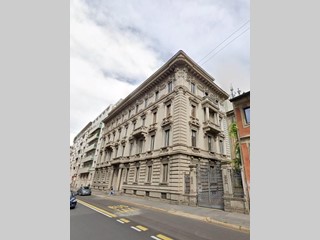 Appartamento in Vendita a Milano, 2'025'000€, 305 m², con Box