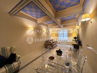 Trilocale in Affitto a Lucca, 1'650€, 110 m², arredato