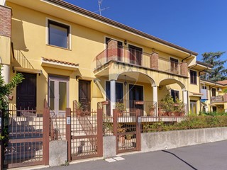 Quadrilocale in Vendita a Viagrande, 159'000€, 115 m²