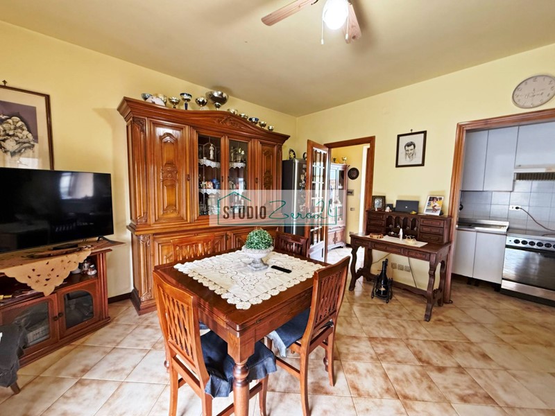 Trilocale in Vendita a Viareggio, 185'000€, 100 m²