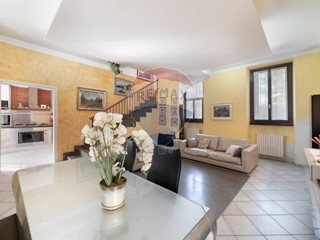 Casa Indipendente in Vendita a Sulbiate, 260'000€, 170 m²