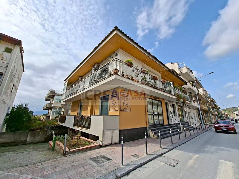 Trilocale in Vendita a Taormina, 99'000&euro;, 61 m²