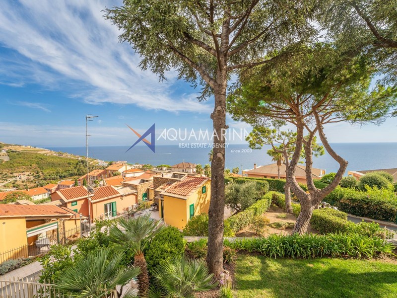 Bilocale in Vendita a Santo Stefano al Mare, 139'000€, 61 m²