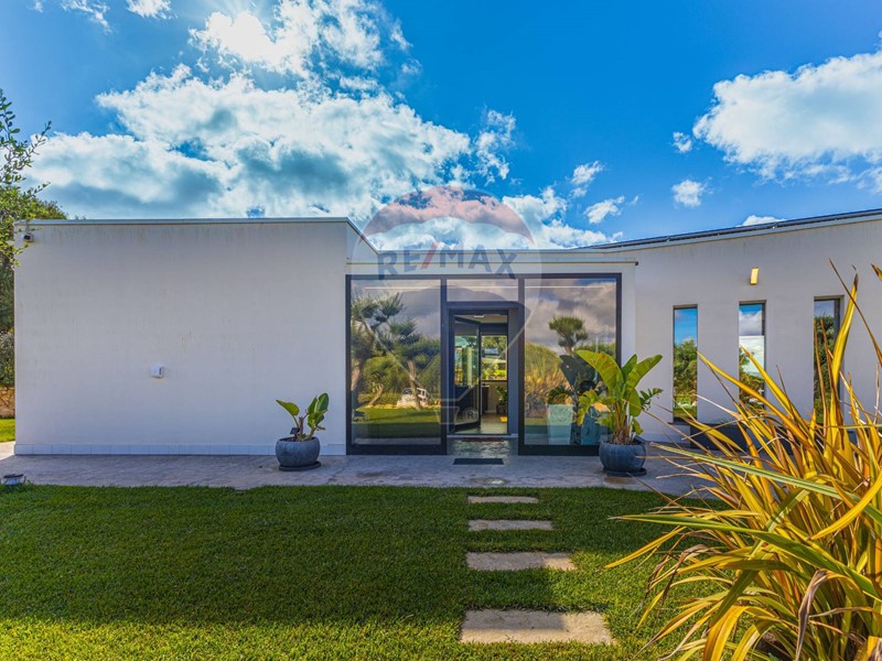 Villa in Vendita a Sassari, 999'900€, 478 m²