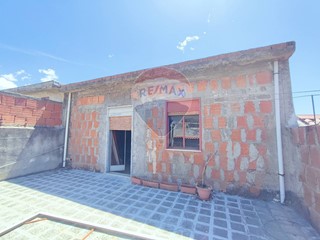 Bilocale in Vendita a Roccalumera, 35'000€, 70 m²