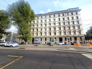 Magazzino in Vendita a Roma, 499'000€, 314 m²