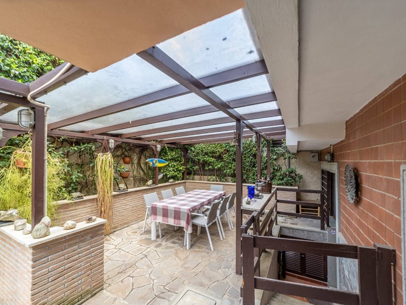 Villa in Vendita a Roma, 620'000&euro;, 171 m²