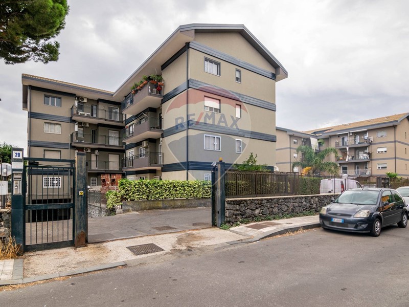 Quadrilocale in Vendita a San Giovanni la Punta, 195'000&euro;, 125 m²