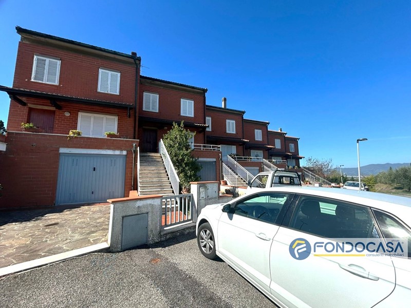 Villetta a schiera in Vendita a Pontedera, 285'000€, 107 m²
