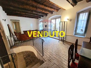 Trilocale in Vendita a Ranzanico, 79'000€, 100 m²