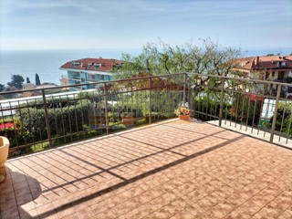 Bilocale in Vendita a Costarainera, 230'000€, 67 m²