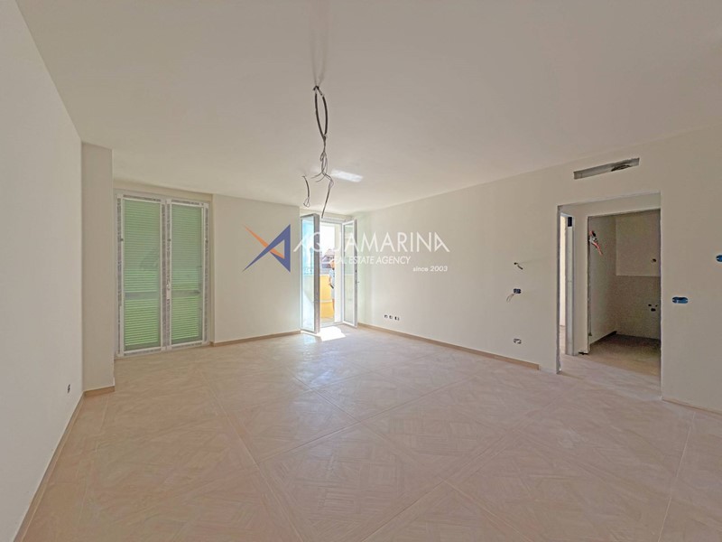 Bilocale in Vendita a Bordighera, 369'000€, 58 m²