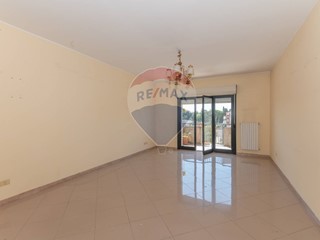 Appartamento in Vendita a Caltagirone, 135'000€, 125 m²