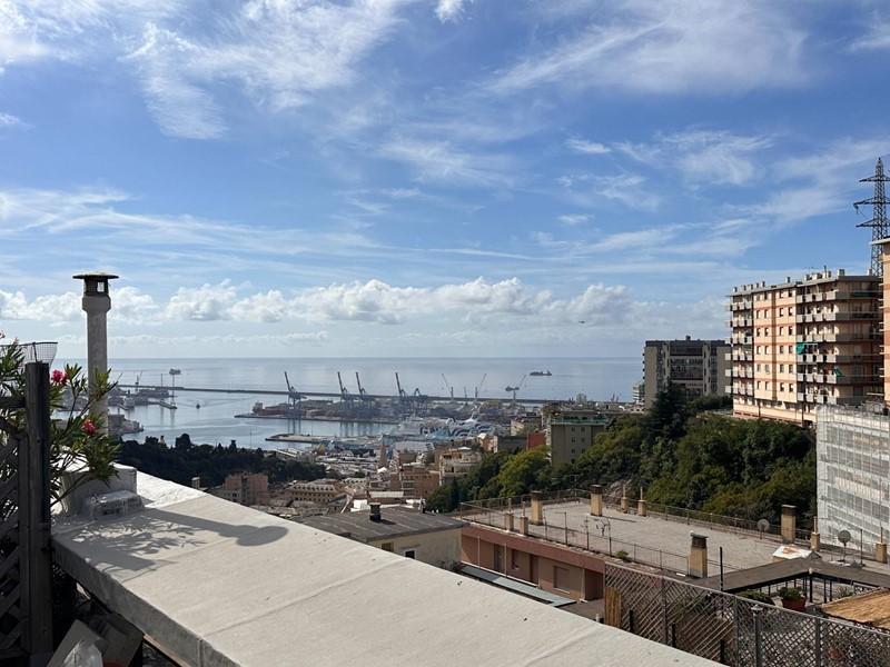 Quadrilocale in Vendita a Genova, 125'000€, 78 m²
