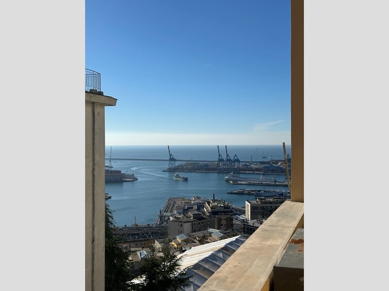 Appartamento in Vendita a Genova, 189'000€, 95 m²