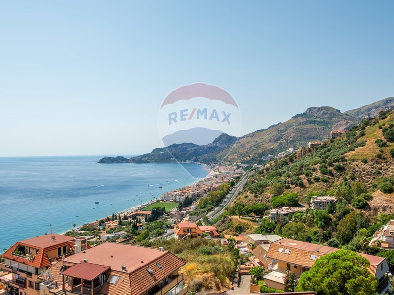 Quadrilocale in Vendita a Letojanni, 200'000&euro;, 110 m²