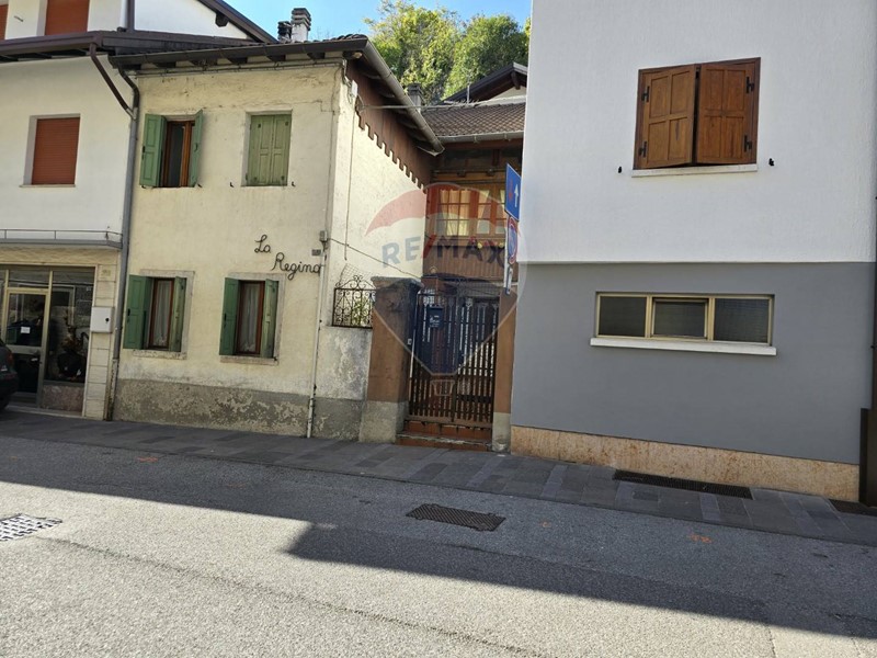 Casa Indipendente in Vendita a Lamon, 85'000€, 110 m²