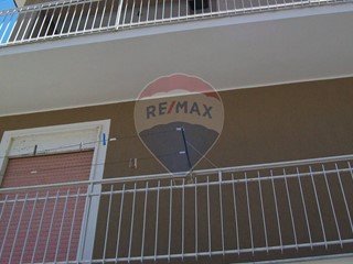 Appartamento in Vendita a Mirabella Imbaccari, 110'000€, 150 m²