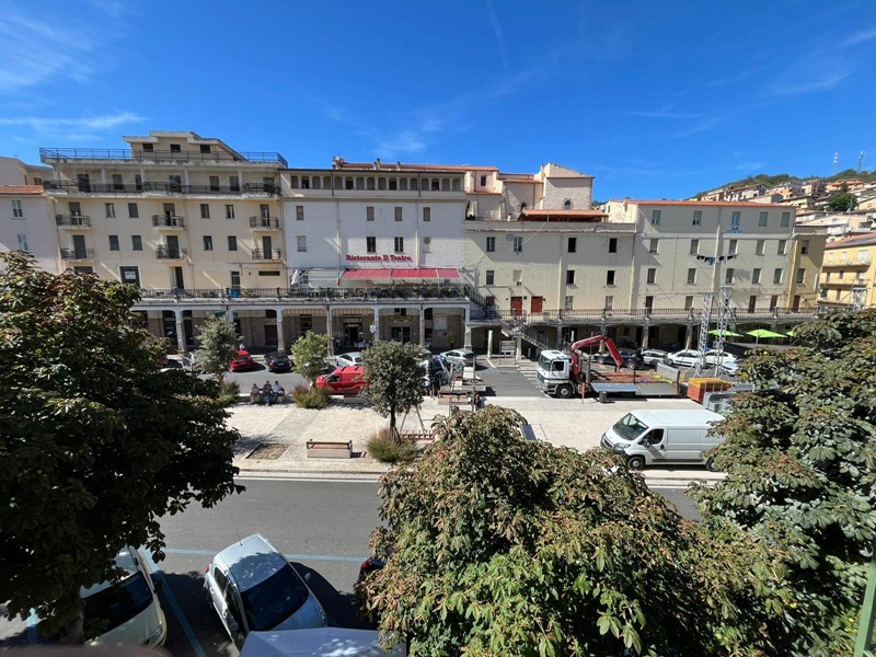 Appartamento in Vendita a Ozieri, 45'000€, 90 m²