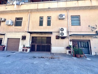 Immobile commerciale in Affitto a Palermo, 1'200€, 201 m²