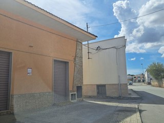 Negozio in Affitto a Manduria, 400€, 50 m²