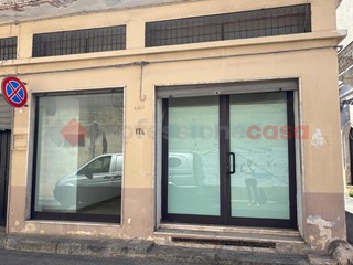 Magazzino in Vendita a Manduria, 50'000€, 85 m²