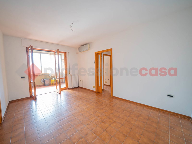 Trilocale in Vendita a Cecina, 127'000€, 68 m²