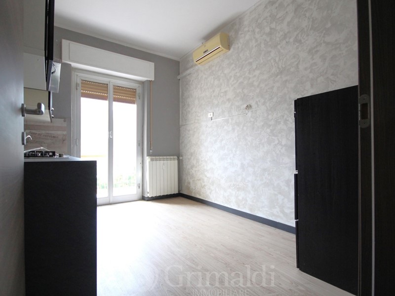 Appartamento in Vendita a Genova, 45'000€, 91 m²