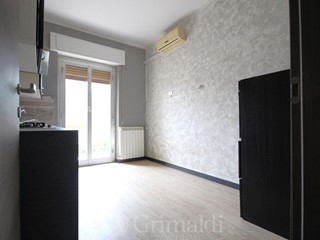 Appartamento in Vendita a Genova, 45'000€, 91 m²