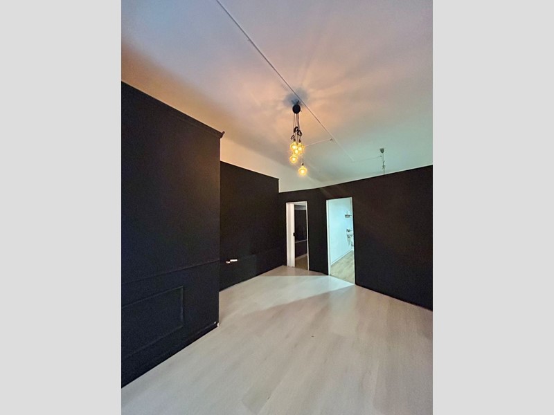 Immobile commerciale in Vendita a Sarzana, 80'000&euro;, 54 m²