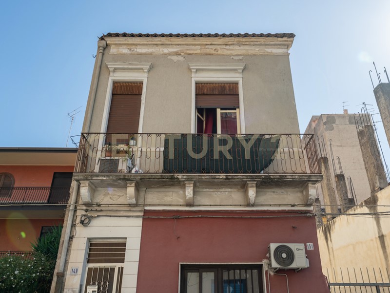 Casa Semi Indipendente in Vendita a Catania, 82'000&euro;, 90 m², arredato