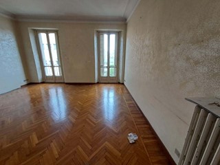 Quadrilocale in Affitto a Torino, zona Vanchiglia, 1'300€, 105 m²