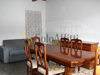 Bilocale in Affitto a Parabiago, 520€, 55 m², arredato