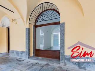 Immobile commerciale in Affitto a Trino, 550&euro;, 69 m²