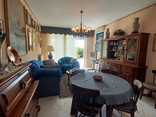 Bilocale in Vendita a Sanremo, 280'000€, 83 m², con Box