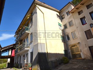 Appartamento in Vendita a Valdagno, zona COLLINARE, 50'000€, 146 m², con Box