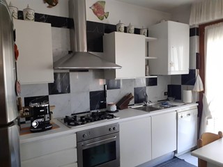 Appartamento in Vendita a Carrara, zona Marina di Carrara, 385'000€, 170 m²