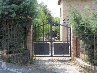 Appartamento in Vendita a Murlo, 250'000€, 170 m², arredato, con Box