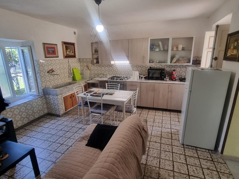Quadrilocale in Vendita a Montignoso, zona Cervaiolo, 150'000€, 55 m², arredato