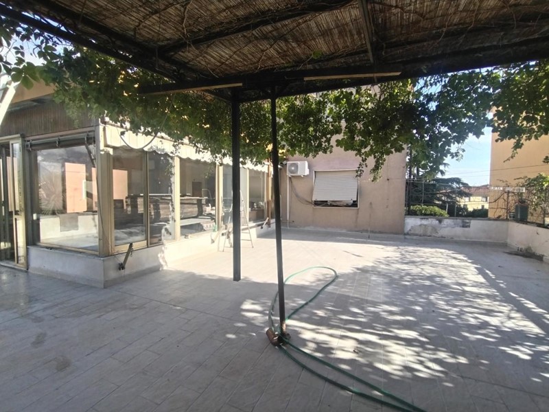 Appartamento in Vendita a Carrara, zona Avenza, 220'000€, 138 m²