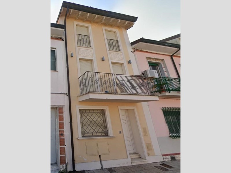 Appartamento in Vendita a Viareggio, 350'250€, 191 m²