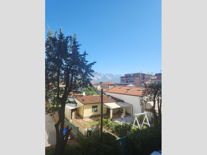 Trilocale in Vendita a Carrara, zona Marina di Carrara, 155'000€, 62 m²