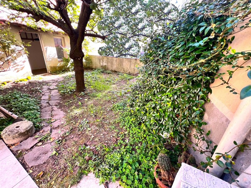 Casa Indipendente in Vendita a Montelupo Fiorentino, 239'000€, 180 m², con Box