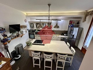 Casa Semi Indipendente in Vendita a Empoli, 340'000€, 85 m², con Box