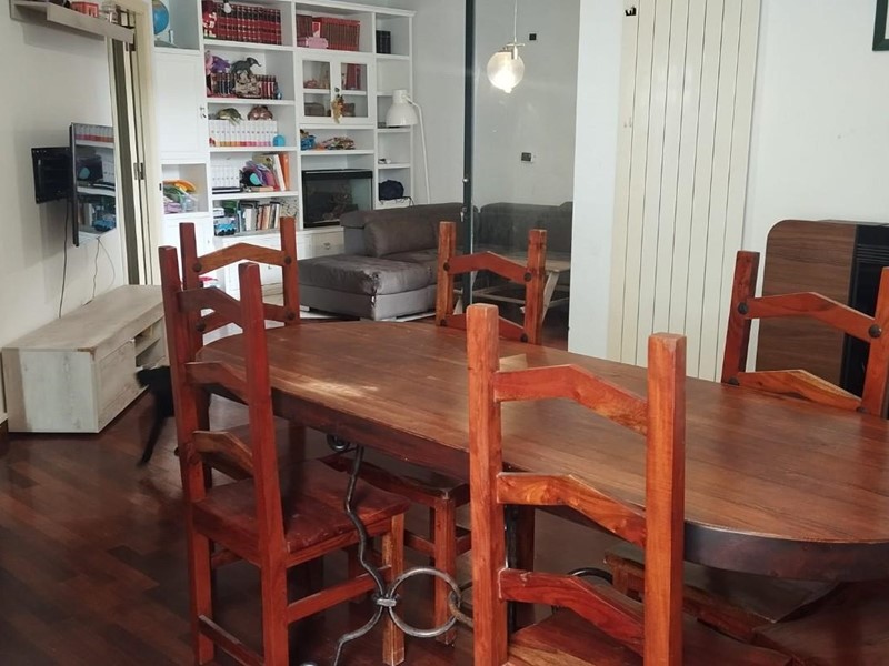 Casa Indipendente in Vendita a Cascina, 248'000€, 170 m², con Box