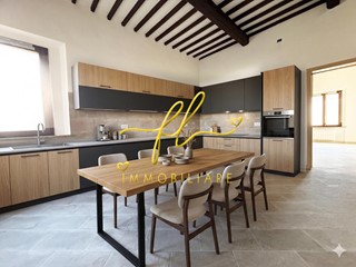 Trilocale in Vendita a Rosignano Marittimo, zona Vada, 220'000&euro;, 80 m²