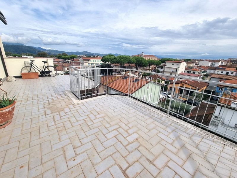 Attico in Vendita a Viareggio, 350'000€, 70 m²