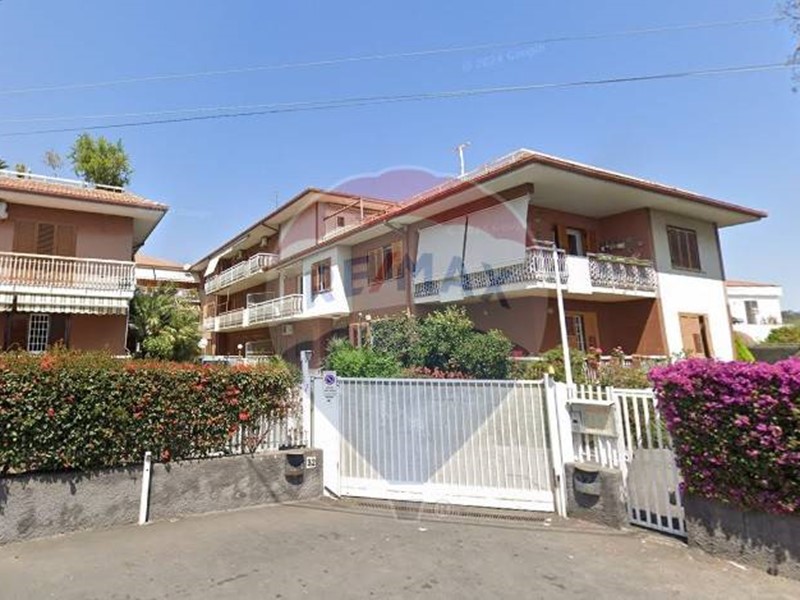 Bilocale in Vendita a Aci Castello, 110'000€, 75 m²